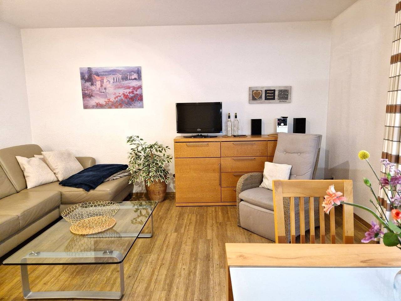 gemütliche Ferienwohnung im Erdgeschoss mit Terrasse für bis zu 4 Pers. — Bild 3