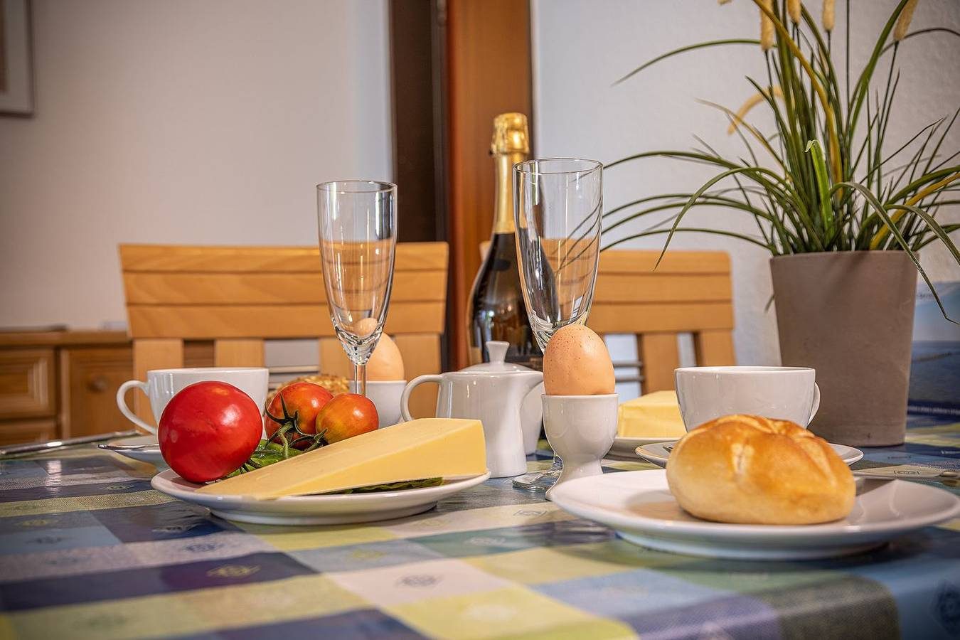Einfach mal die Seele baumeln lassen: Der ruhige Standort dieser Ferien-Doppelhaushälfte lädt an lauen Sommertagen zum Relaxen ein. — Bild 4