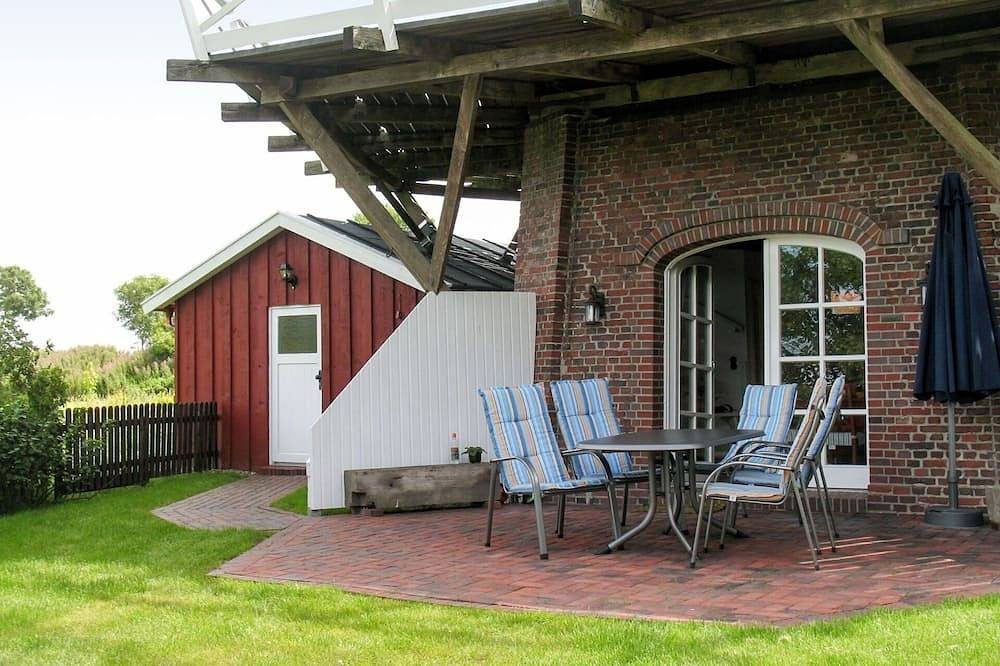 Atemberaubendes alleinstehendes Ferienhaus mit  W-Lan, Tv, Terrasse, Haustiere erlaubt und Parkplatz — Bild 3
