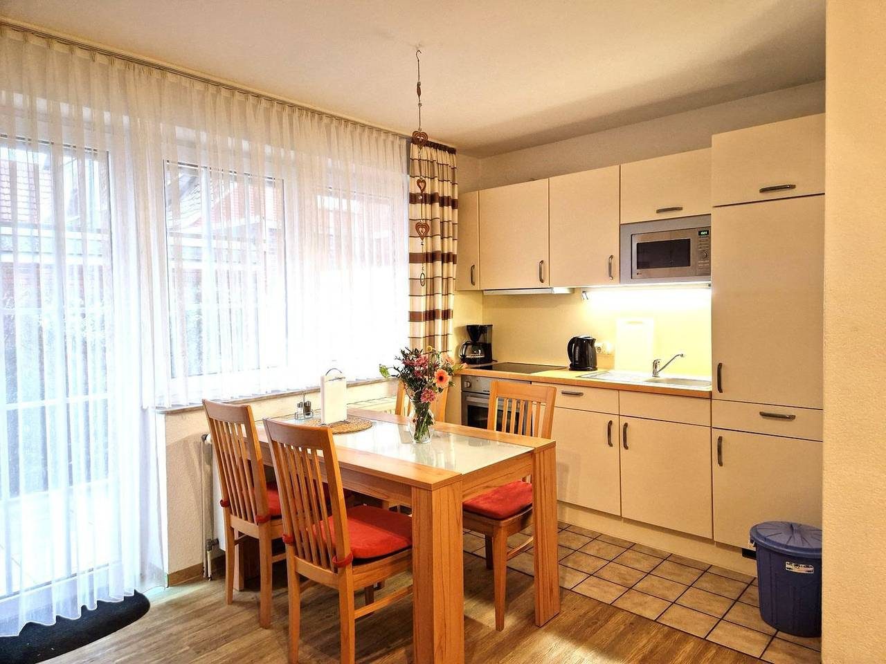 gemütliche Ferienwohnung im Erdgeschoss mit Terrasse für bis zu 4 Pers. — Bild 4