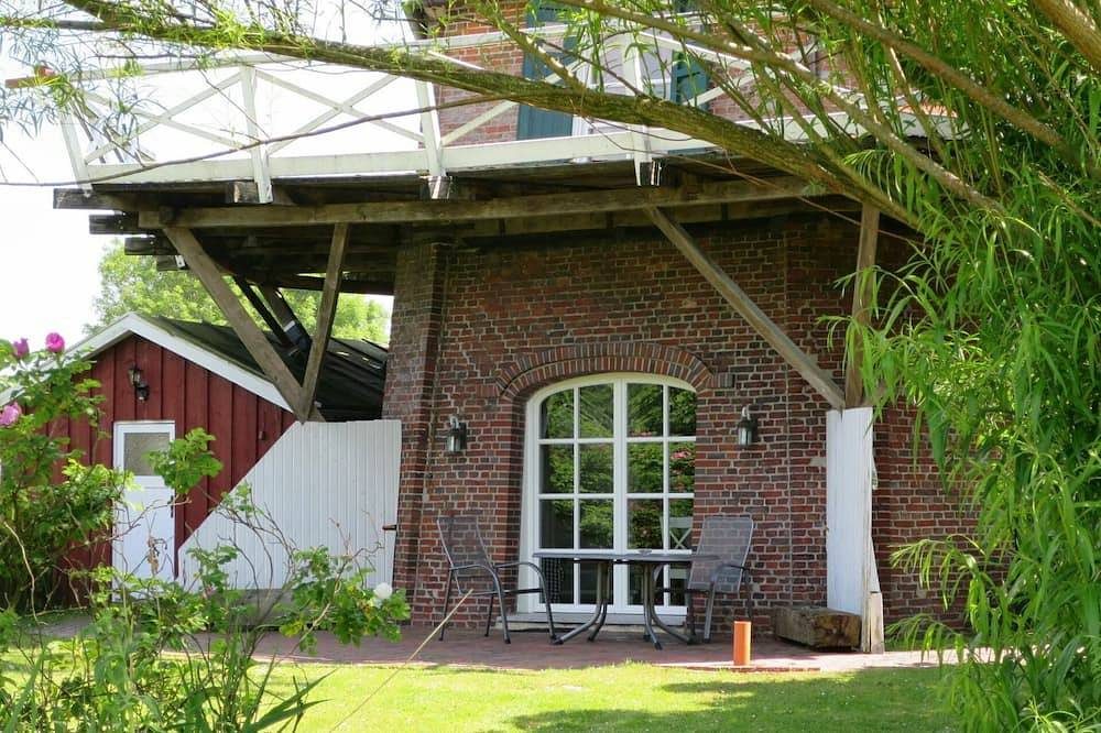 Atemberaubendes alleinstehendes Ferienhaus mit  W-Lan, Tv, Terrasse, Haustiere erlaubt und Parkplatz — Bild 2