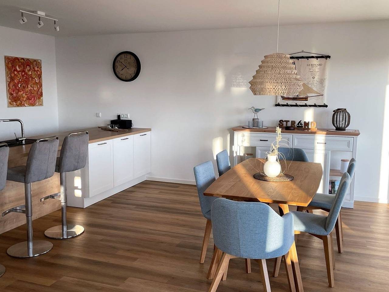 Moderne, hochwertige Ferienwohnung, Sauna, großer Balkon, Meerblick, Strandnah