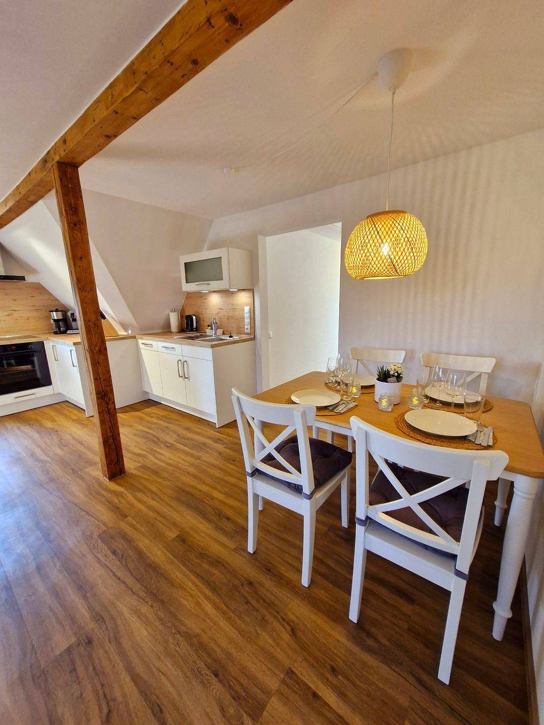 "Erlebe unvergessliche Tage in der Ferienwohnung Harlesand am Museumshafen!" — Bild 4