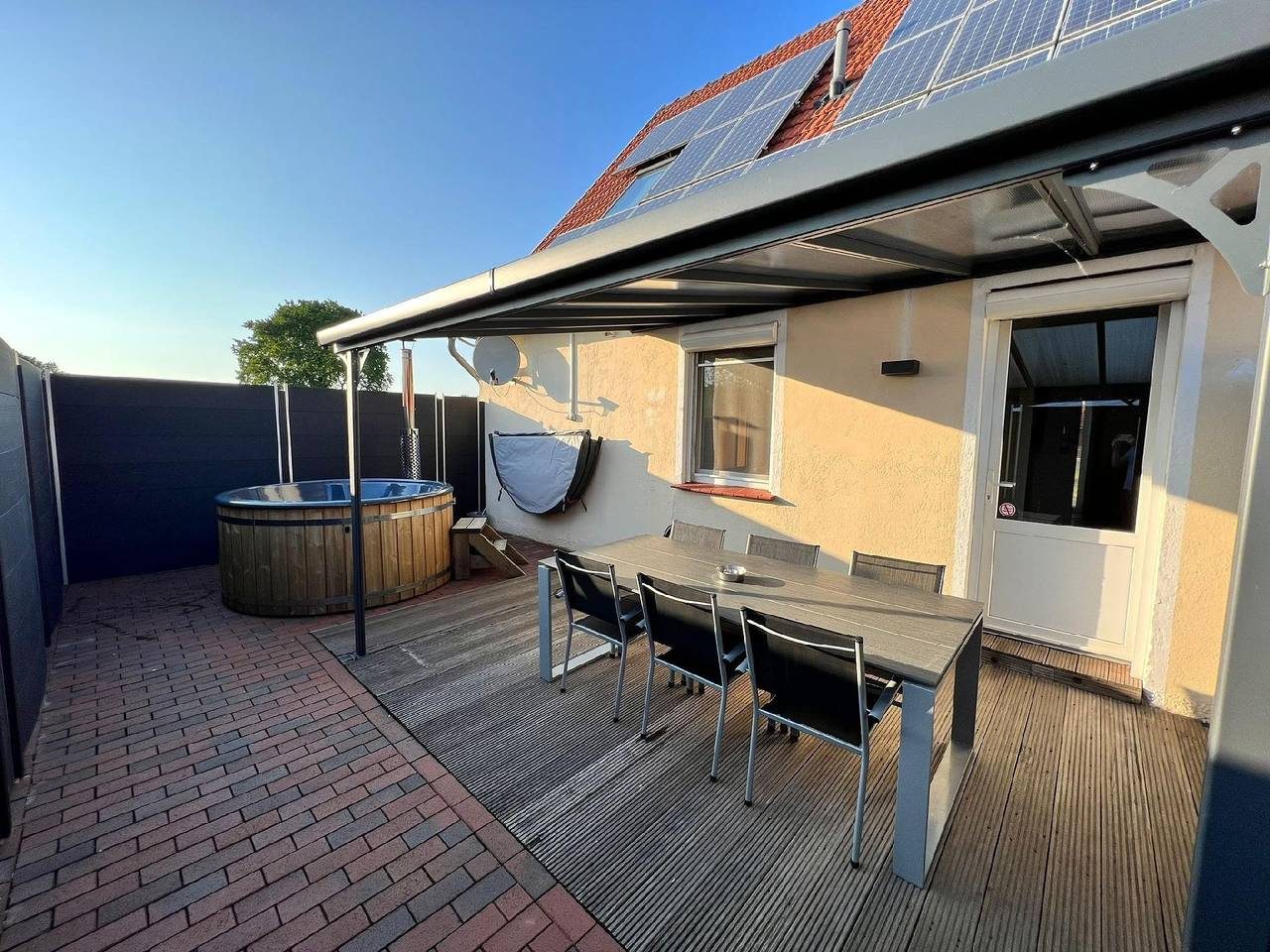Ferienhaus mit privat Hottub und Klima. — Bild 5