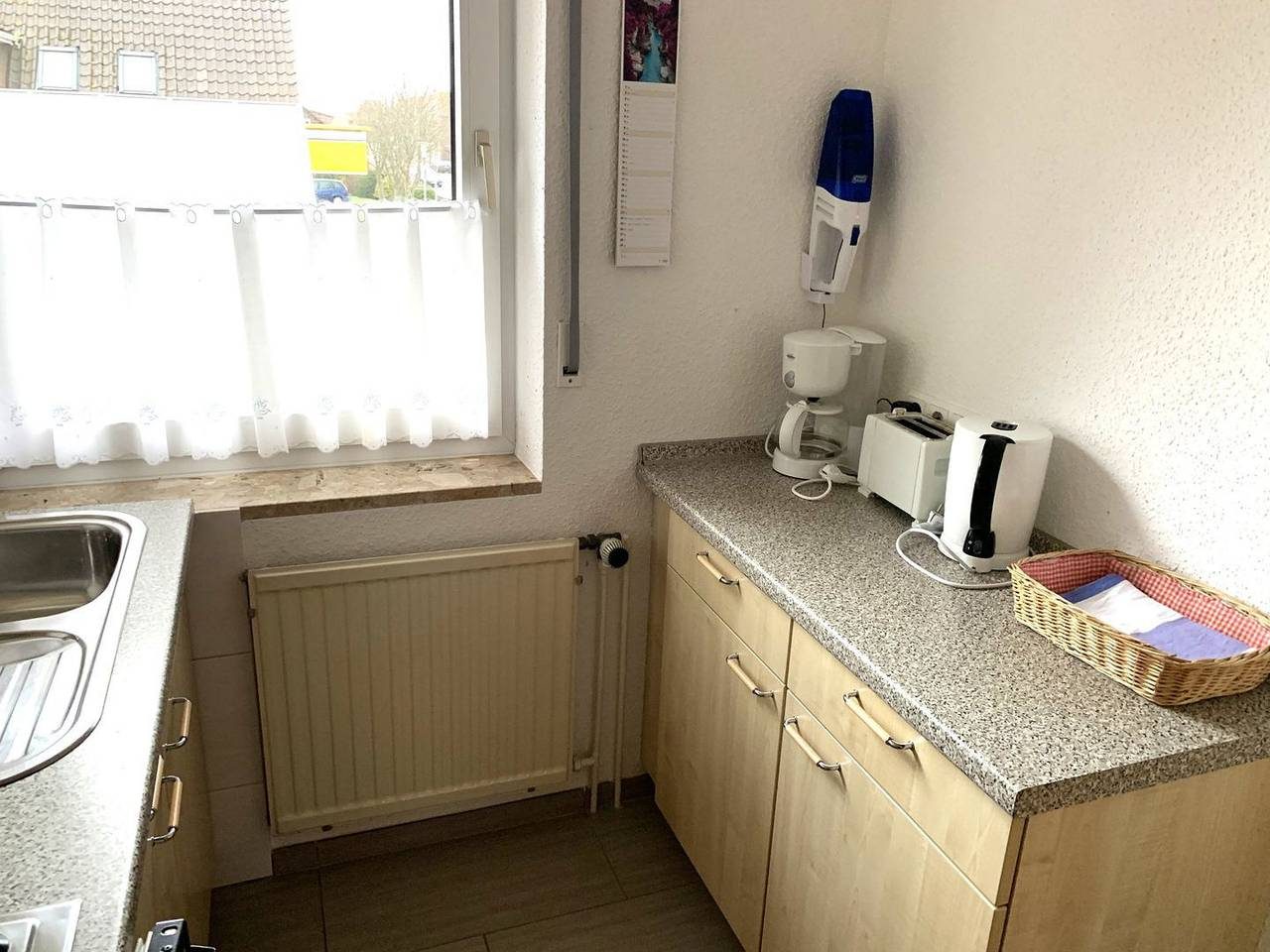 Zentrale, im Herzen Norddeich gelegene Ferienwohnung — Bild 4