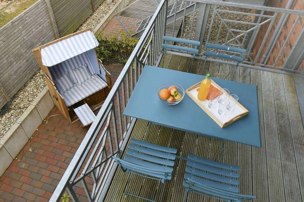 Moderne Ferienwohnung mit großem Balkon und stilvoller Ausstattung — Bild 4