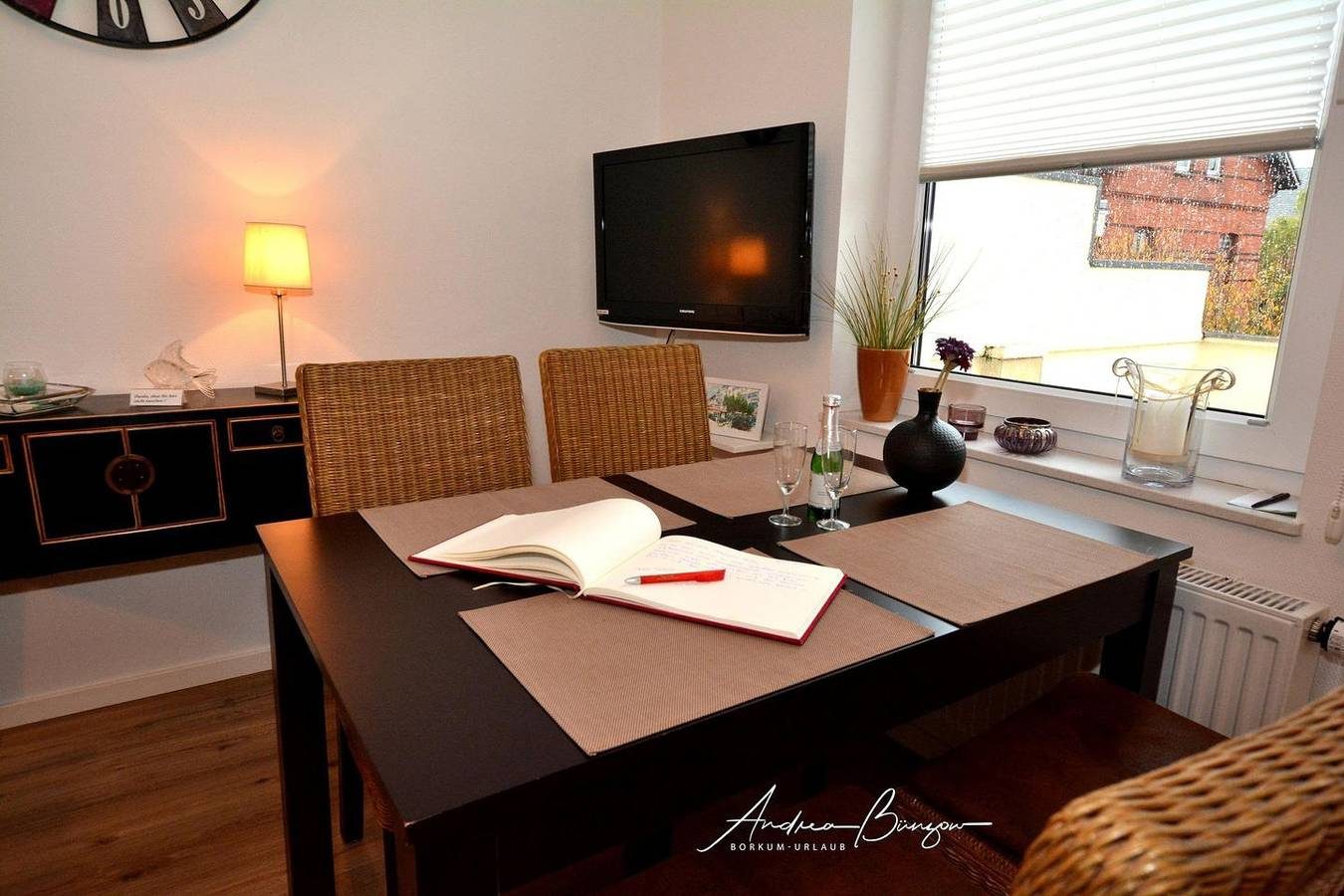 Ferienwohnung mit 2 Schlafzimmern und großer Sonnenterrasse bester Lage — Bild 3