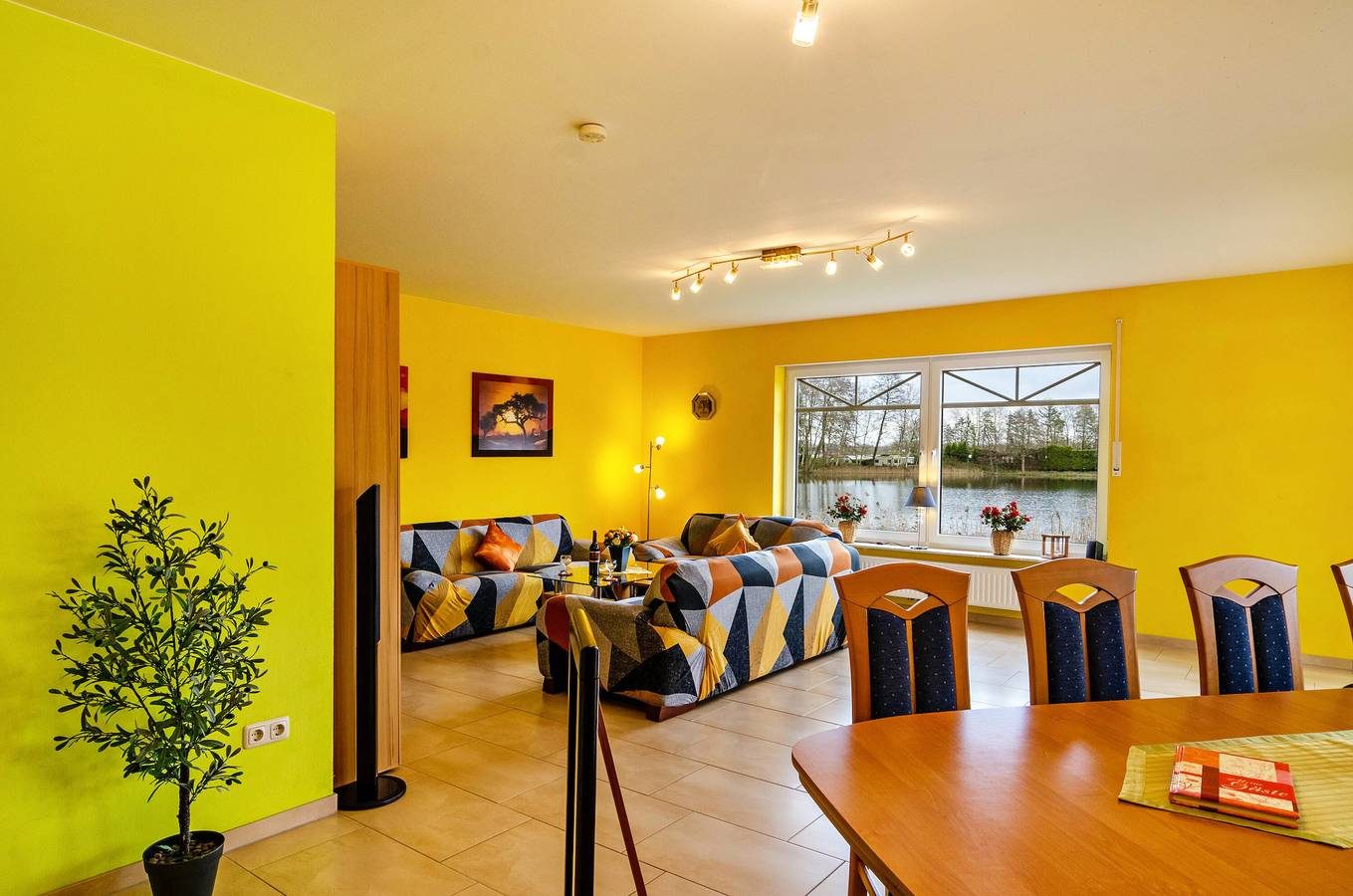 Ferienwohnung "Mediterranes Flair Mit Seeblick" mit Seeblick und privaten Terrassen — Bild 5