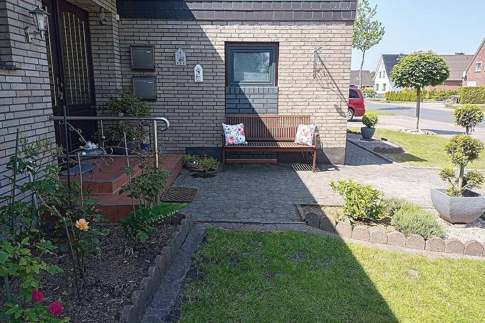 Ferienwohnung Wiesmoor für 1 - 2 Personen mit 1 Schlafzimmer - Ferienwohnung — Bild 2