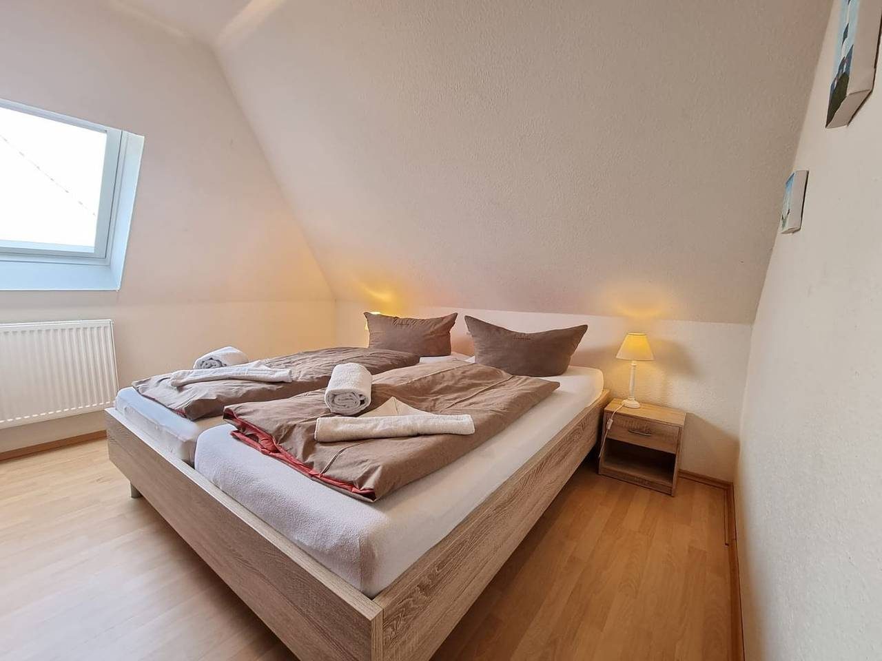 Herzlich Willkommen in der gemütlichen Oberwohnung "Leuchtturm" in Norddeich! — Bild 2