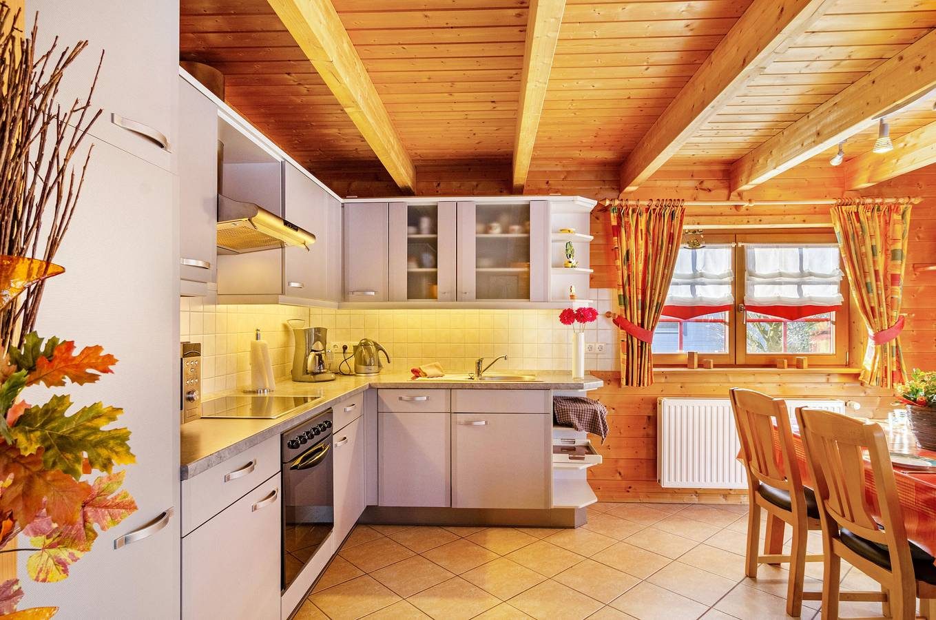 Ferienhaus 'Emslandstube' mit Seeblick, privater Terrasse und eigenem Garten — Bild 4