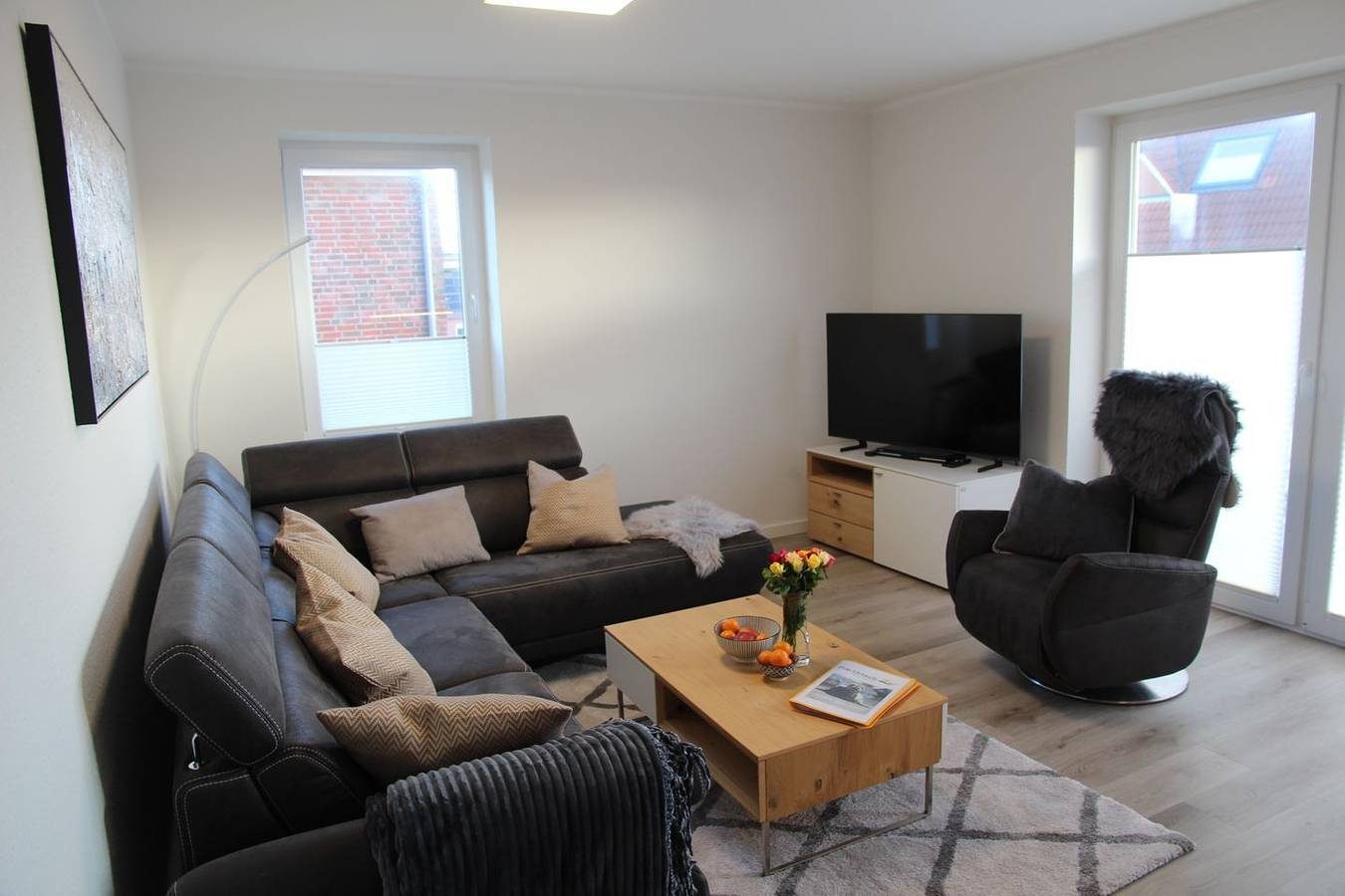 Hochwertig renovierte Ferienwohnung mit Fahrstuhl in Norddeich — Bild 4