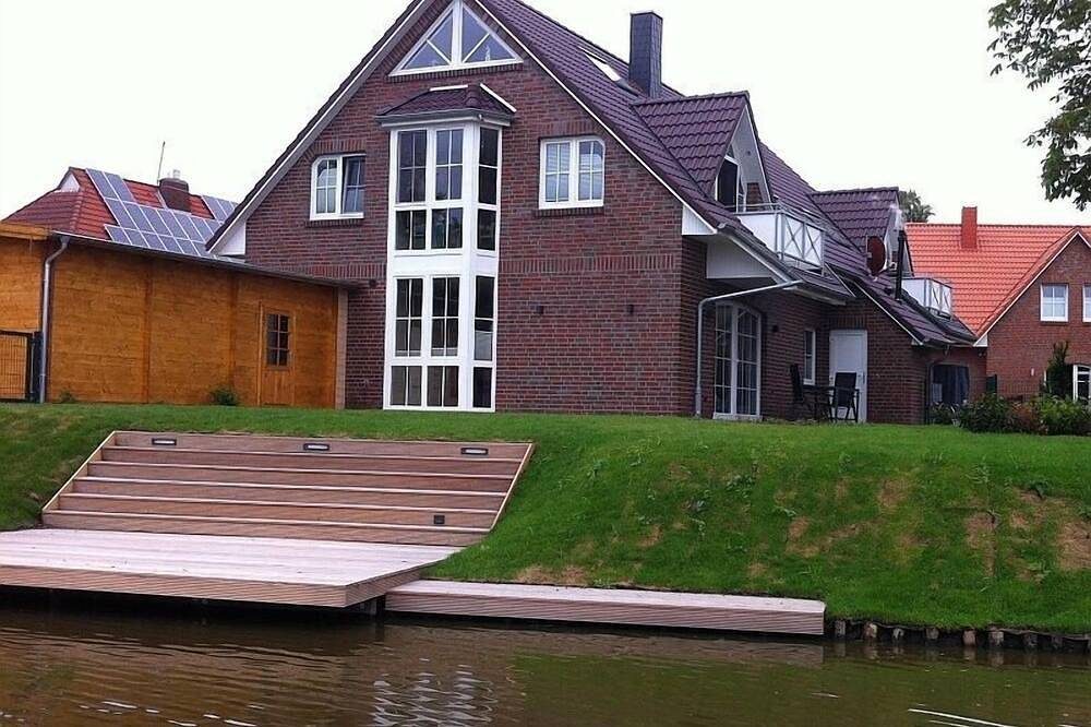 Ferienwohnung (80qm) mit Balkon, Kamin und Badewanne für 4 Personen am Wasser — Bild 2