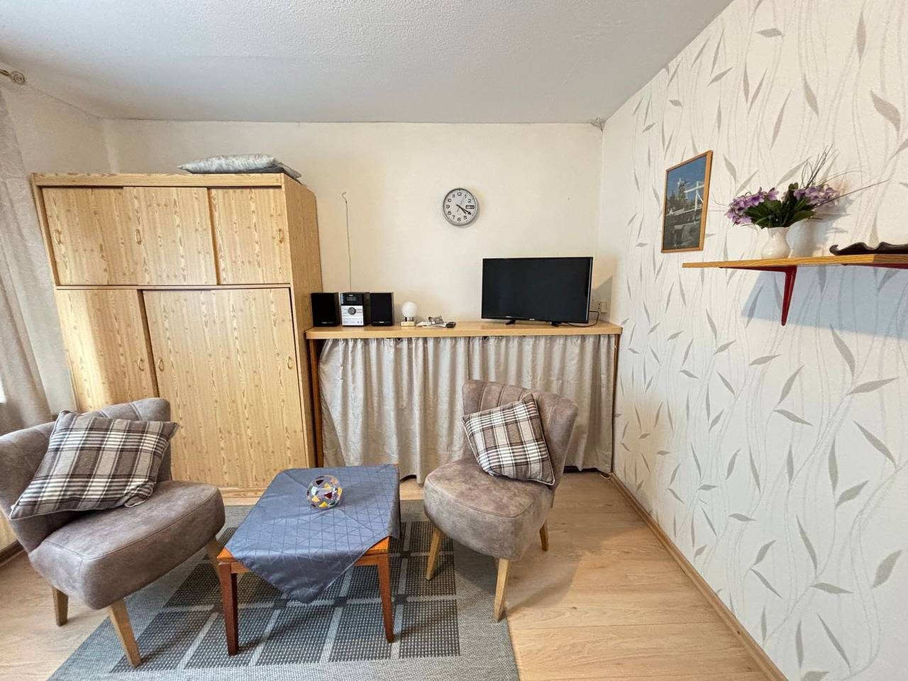 Gemütliche 1-Raum-Wohnung, 1 Pers., Emden am Deich, Parkplatz, Grillplatz, Wlan — Bild 2