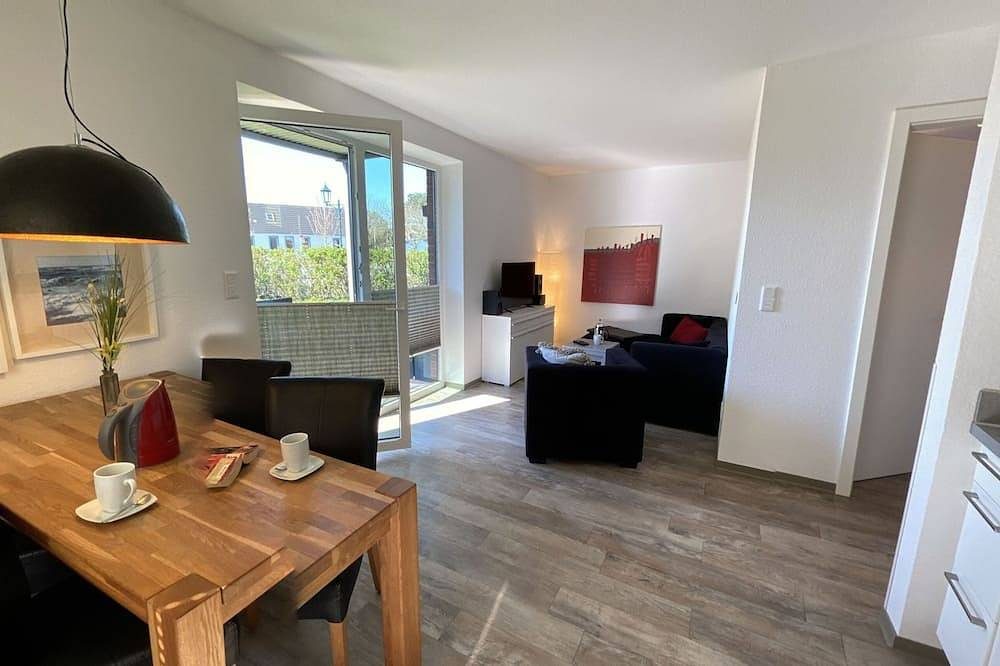 Erdgeschoss Wohnung mit Terrasse und Garten