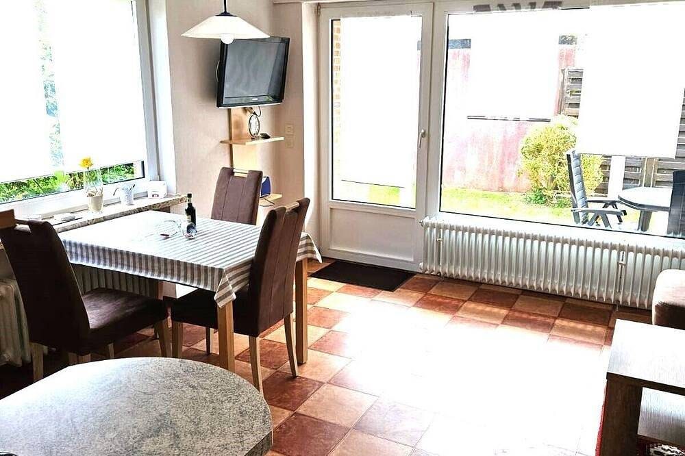 strandnahe Ferienwohnung in Norddeich mit Terrasse und Garten für bis zu 3 Perso — Bild 4