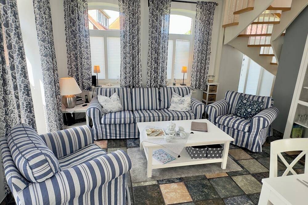 \"Dat Fischerhus – Idyllische Auszeit im Grünen mit Terrasse & Strandkorb!\"