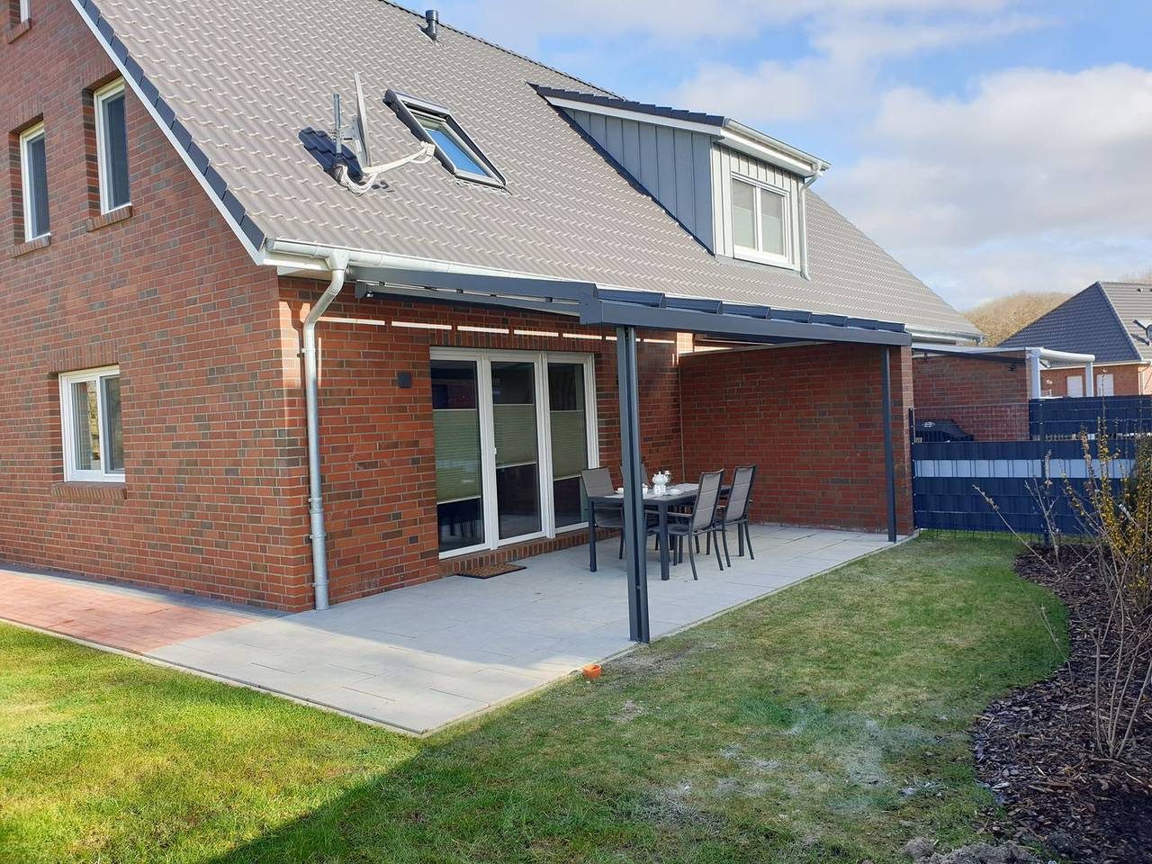 modernes Reihenendhaus mit tollem Weitblick