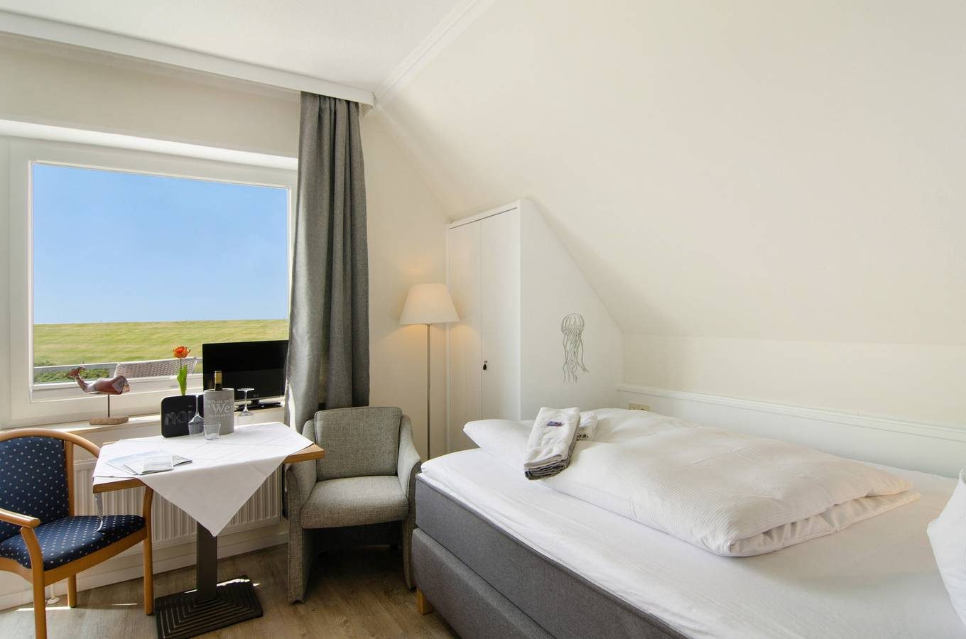 Ferienwohnung "Strandhus Uiterst-hörn Luv" mit Meerblick, Gemeinschafts-Garten und Wlan — Bild 3
