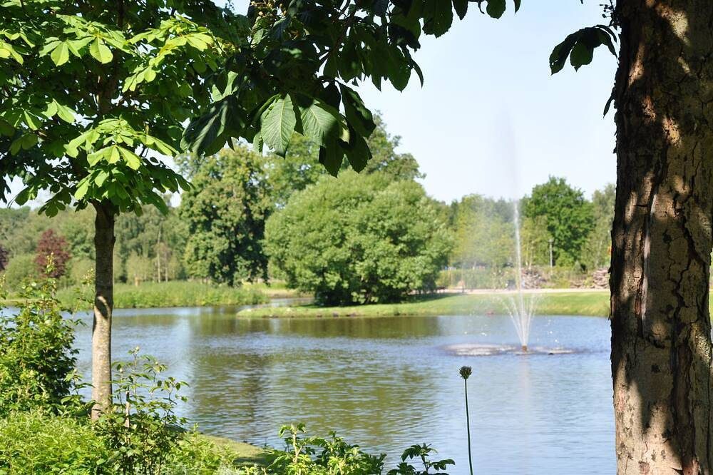 Modernes großzügiges Reihenhaus im Ferienhauspark Papenburg für 2 Personen — Bild 4