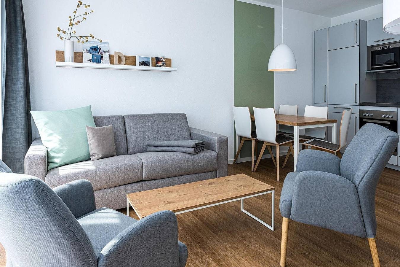 Strandnahes Ferienapartment mit Balkon, Parkplatz, Schwimmbad- & Saunanutzung — Bild 3