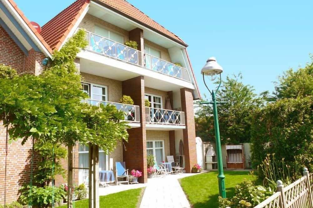 Nordsee-Urlaub in Norden: Ferienwohnung Dehne by Interhom...