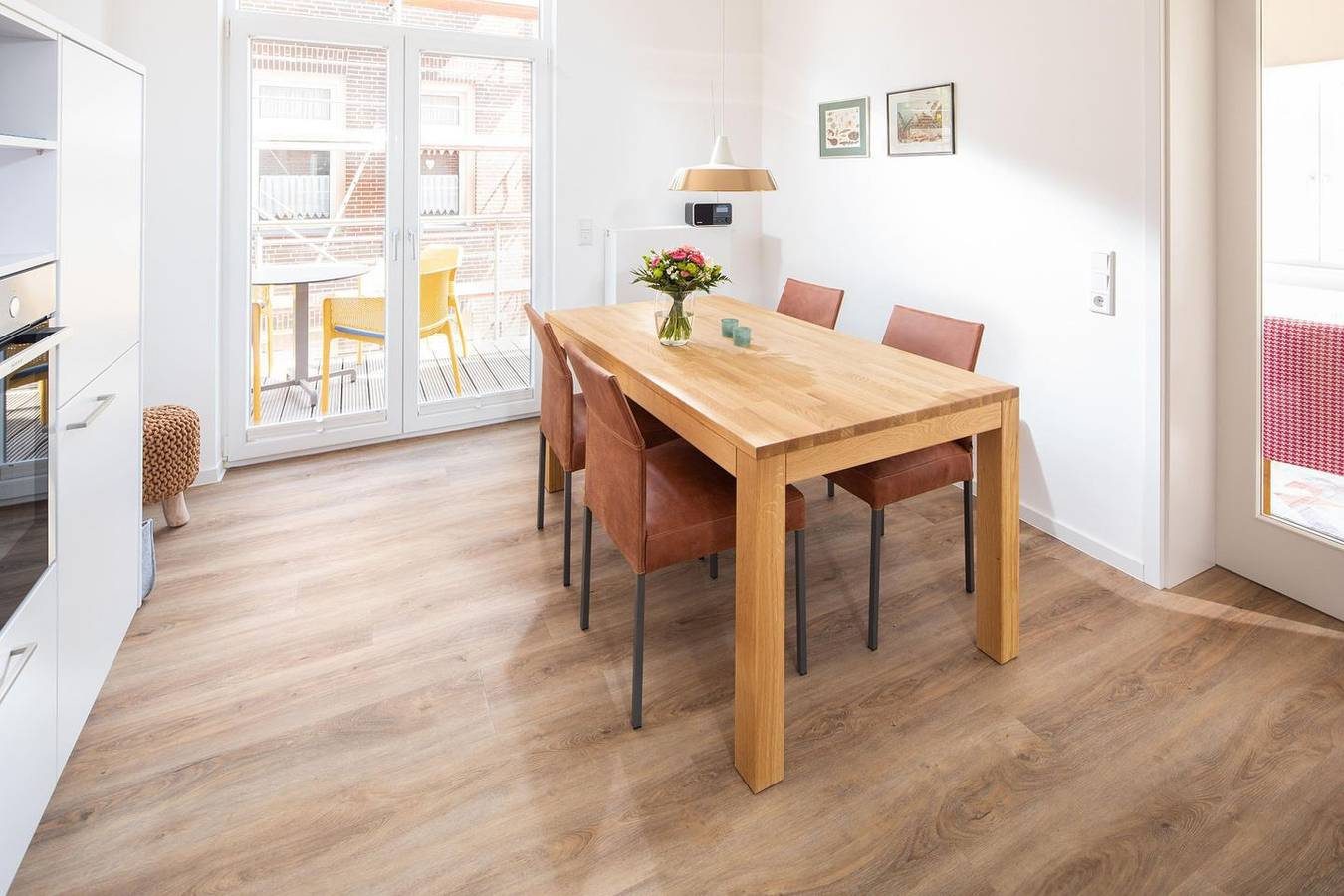 Zentrumsnahe Ferienwohnung, kernsaniert und modern eingerichtet — Bild 2