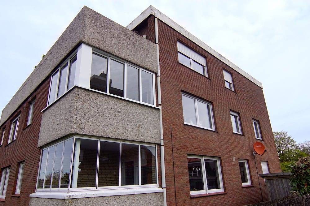 Kernsanierte Wunderschöne Ferienwohnung Ruhig Aber Zentral in Norden Gelegen! — Bild 2