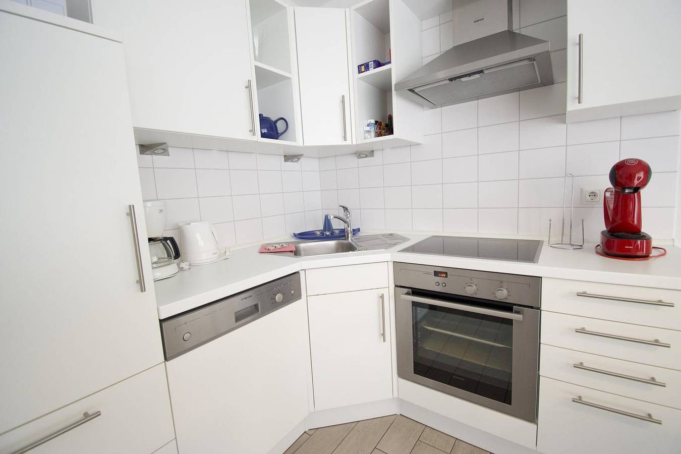 Katharina – hochwertige Ferienwohnung in zentraler Lage von Norddeich. — Bild 4