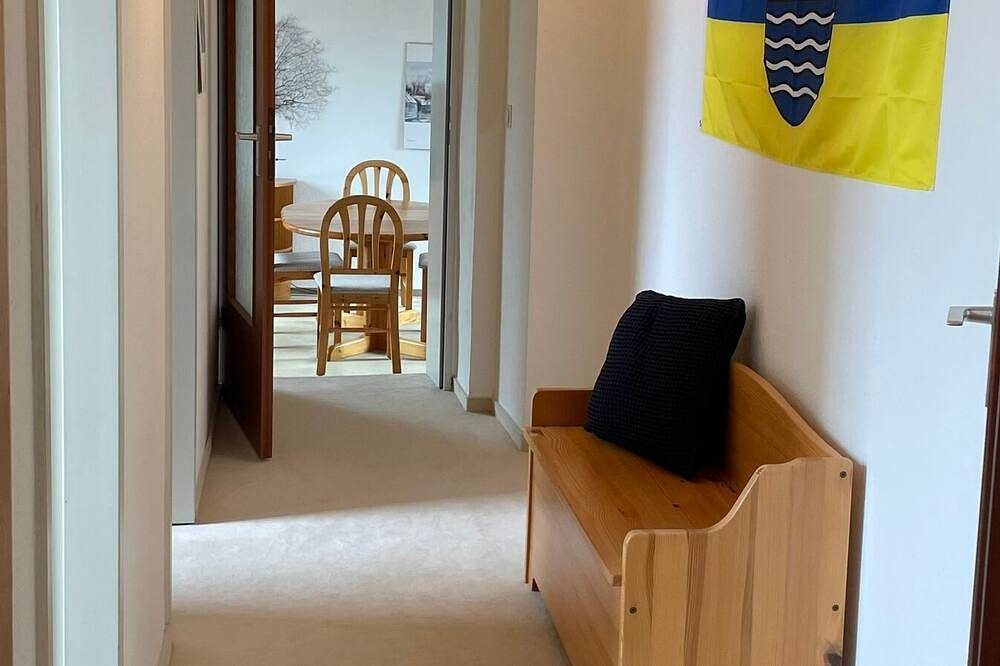 Familienfreundliche Wohnung mit Hafenblick im Ortskern. — Bild 3