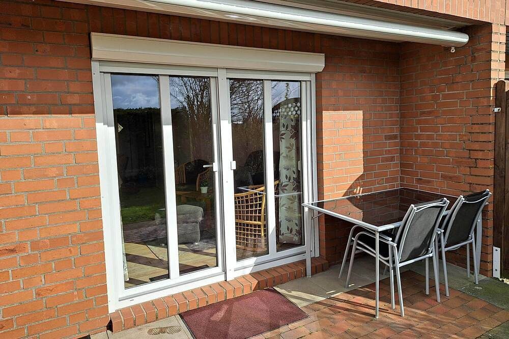 Das Ferienhaus liegt nahe dem Innenhafen in Harlesiel und bietet viel Platz für — Bild 2