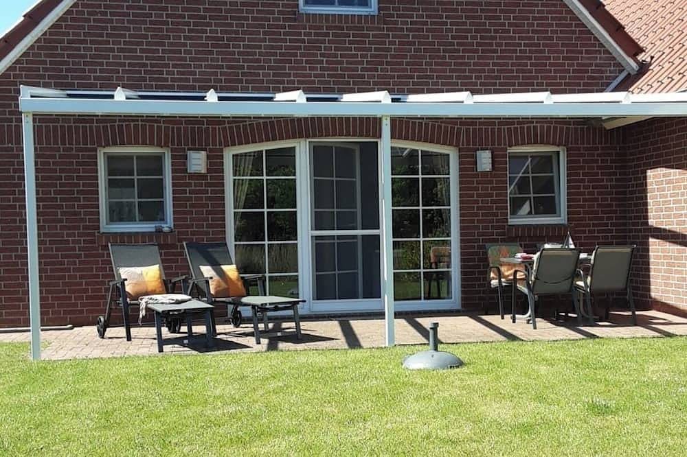 Tolles Ferienhaus (85qm) für 4 Personen mit Kamin direkt am Wasser — Bild 3