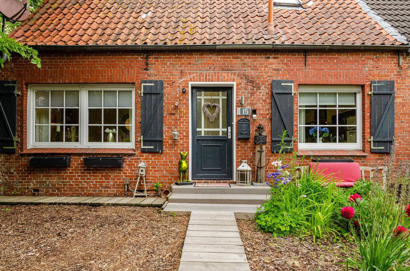 Ferienhaus "Huus Ant Dörpsdiek" mit Privatterrasse, Gemeinschaftsgarten und Wlan — Bild 2