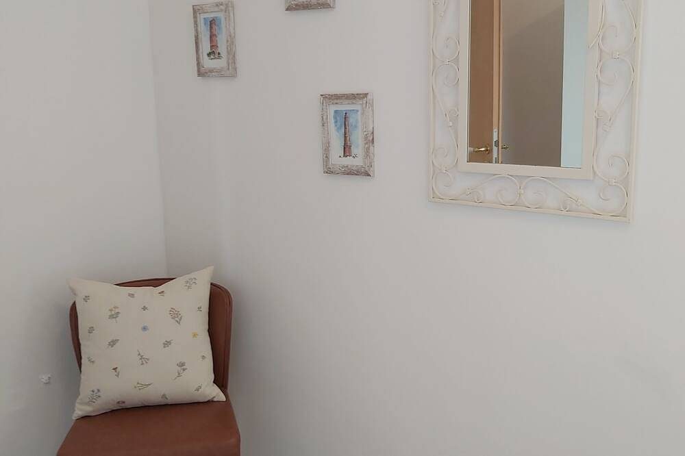 Moderne Ferienwohnung mit Südterrasse Nähe des Zentrums. — Bild 3