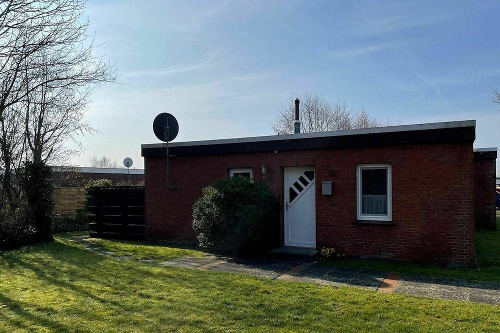 Wunderbares  Ferienhaus für 5 Gäste mit Tv, Terrasse, Haustiere erlaubt und Parkplatz — Bild 4