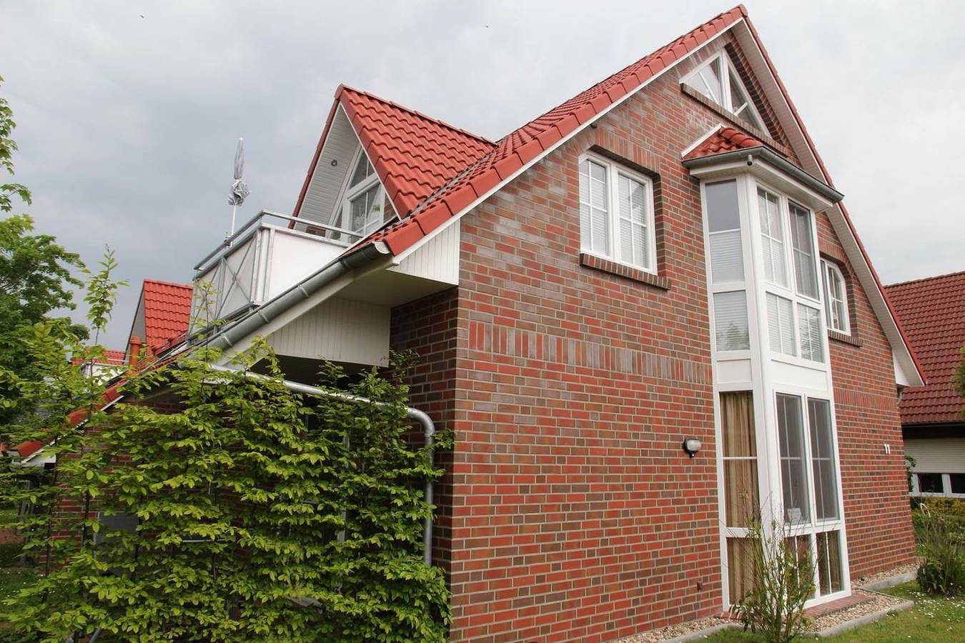 Ferienwohnung (70qm) für 4 Personen mit Garten und sep. Gäste-Wc in ruhiger Lage