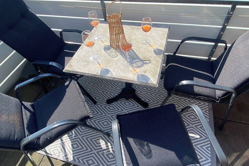 Maritime Fewo Wolkenlos : max. 5 Gäste (inkl. Kleinkind) auf 60m² mit Sw-Balkon — Bild 2