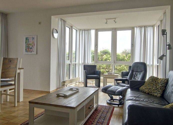 Weitblick - ideal gelegene Familienwohnung mit Charme — Bild 2