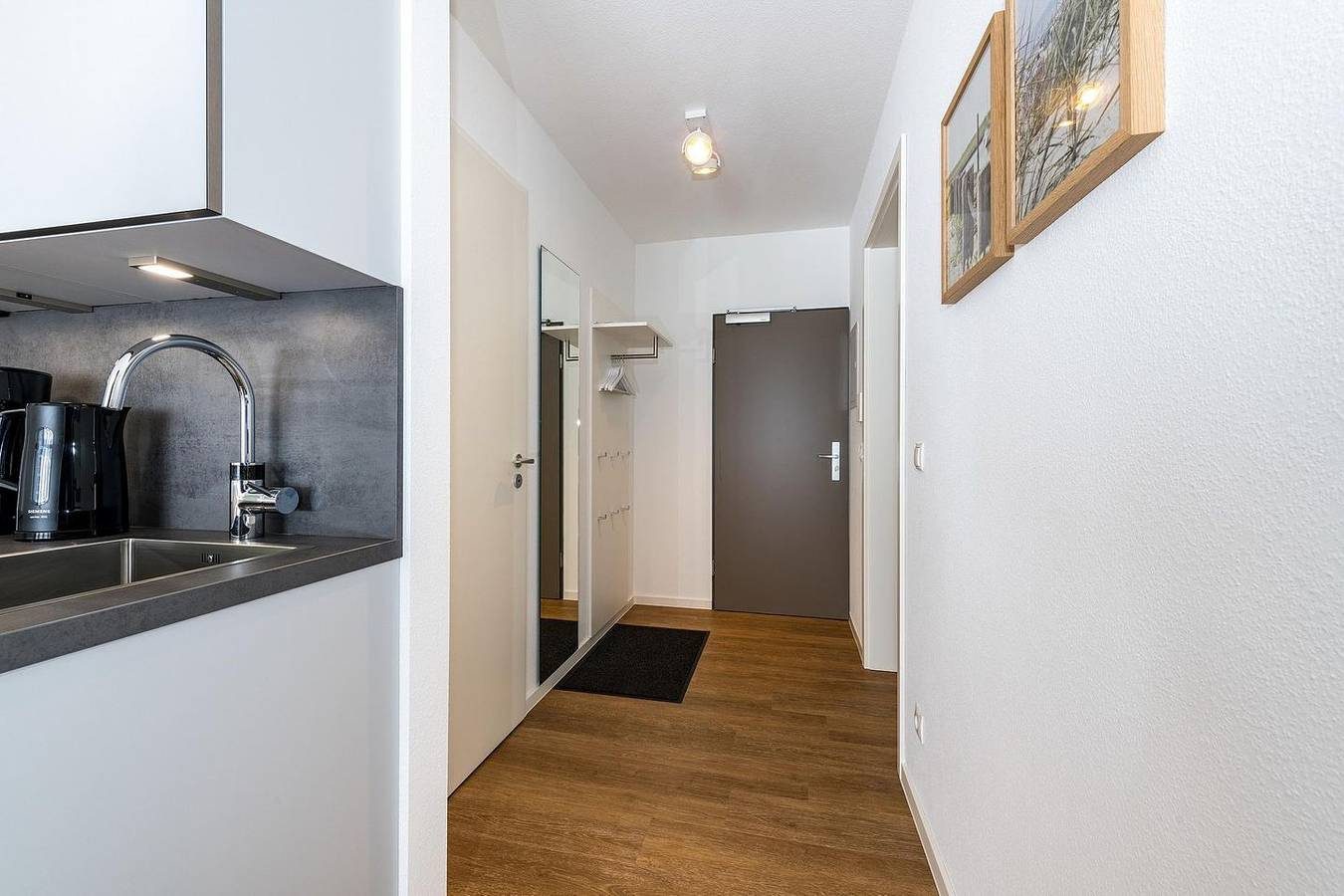 Strandnahes Ferienapartment mit Balkon, Parkplatz, Schwimmbad- & Saunanutzung — Bild 5