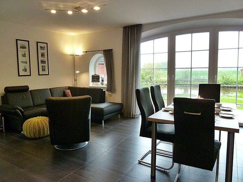100qm Ferienhaus für 6 Pers. + Hund mit Kamin, Wärmekabine & Garten in Top-Lage — Bild 4