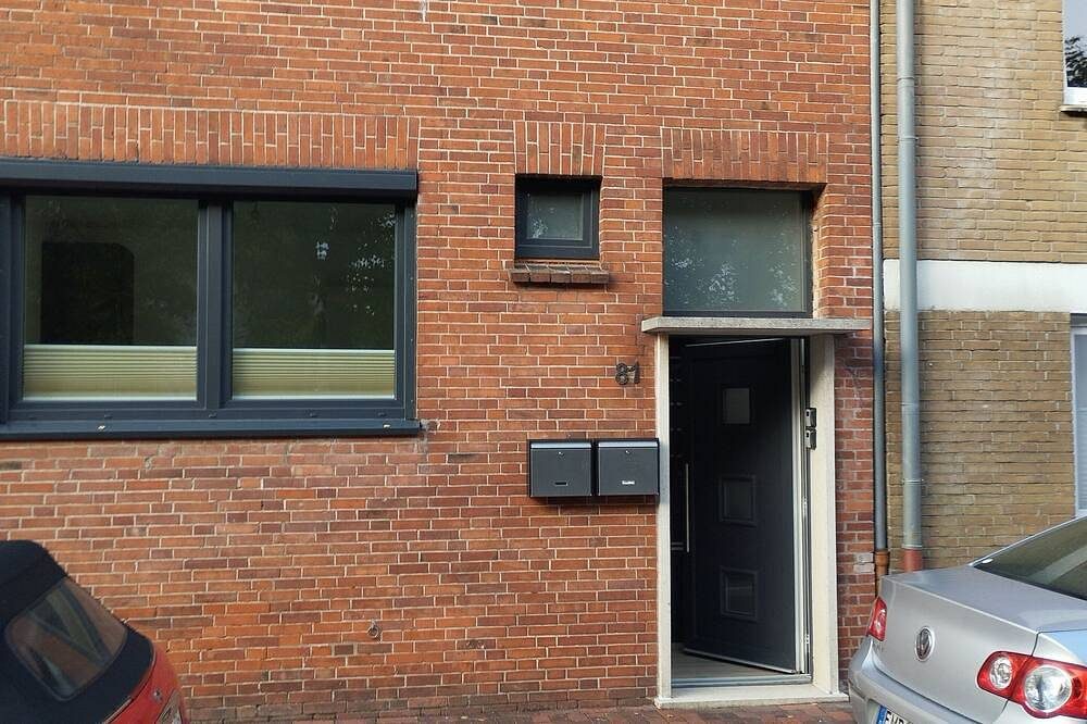 Apartment neu renoviert, nur 5 min. Gehweg bis zum Zentrum Emdens. — Bild 2