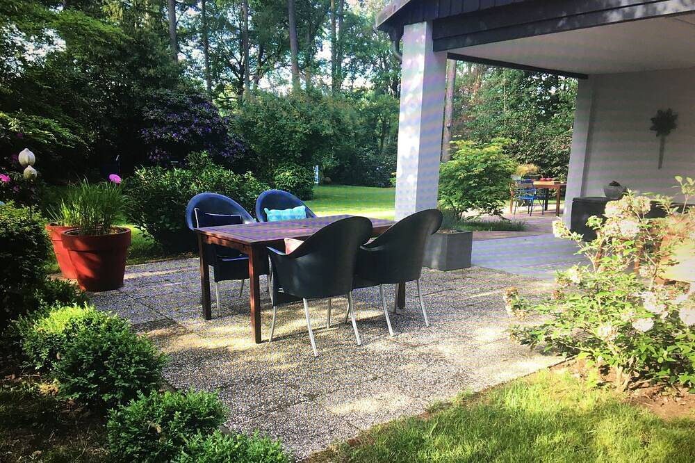 Uelsen, Ferienhaus mit großen Garten in herrlicher Ruhe — Bild 5