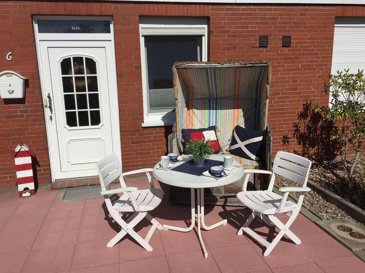 Nettes Ferienhaus in Dornumersiel mit Grill, Garten und Terrasse — Bild 2