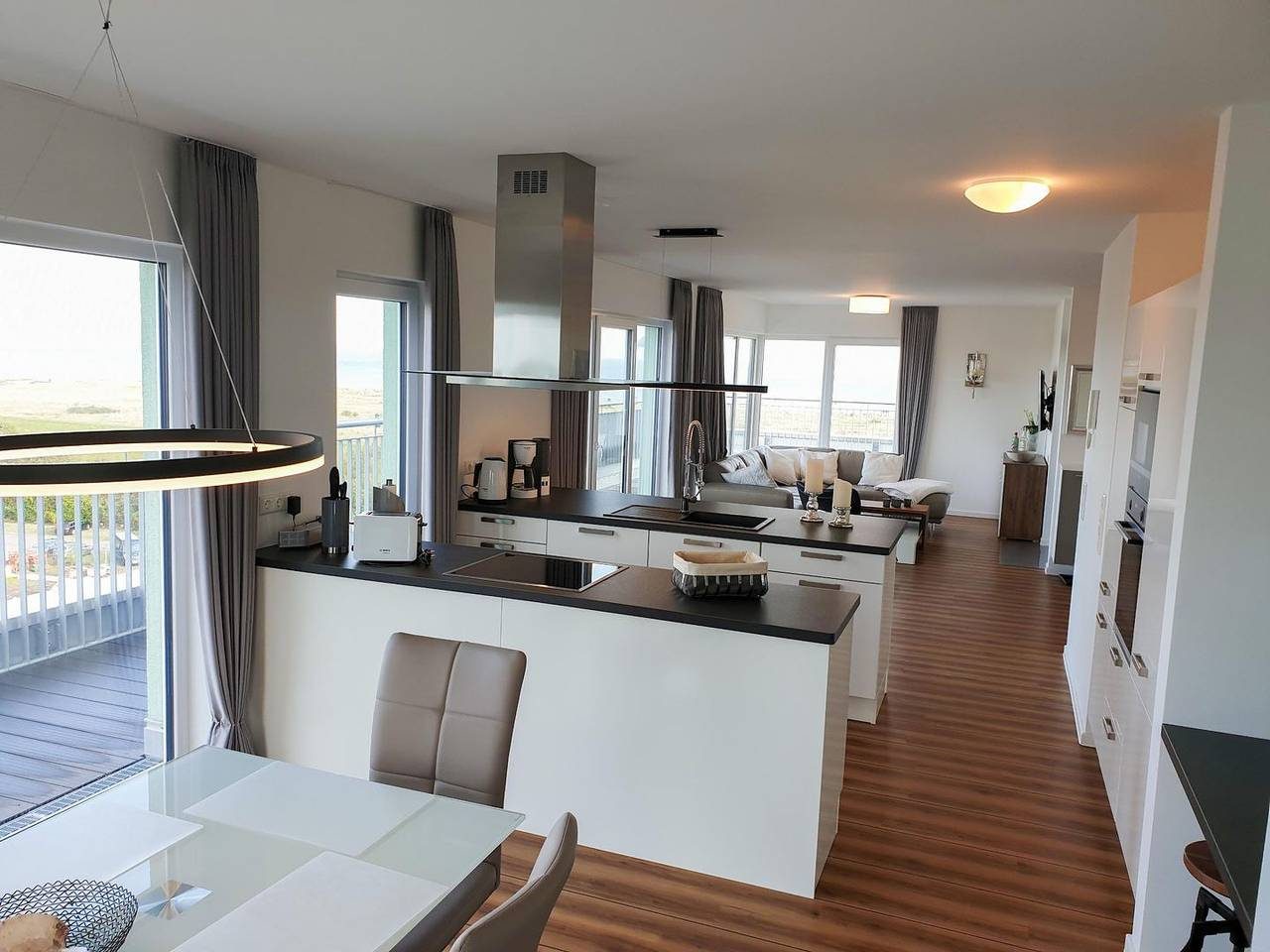 Luxus-Ferienwohnung, Sauna, große Terrasse, Meerblick, Wäsche inklusive — Bild 3