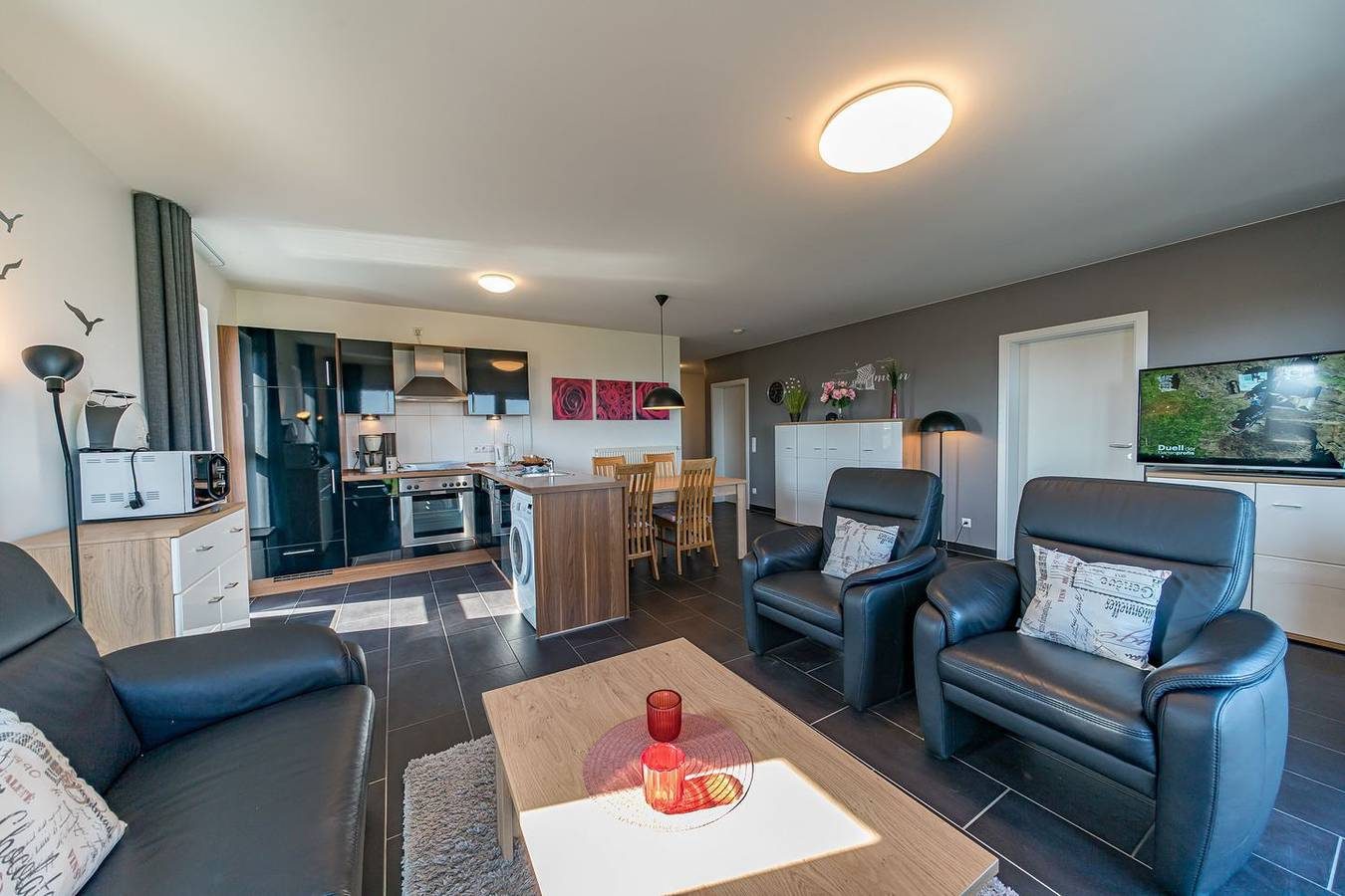 Exklusives Ferienapartment mit Meerblick, Balkon, Sauna und Whirlbadewanne — Bild 2