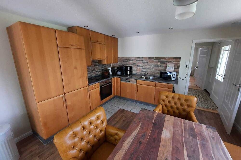 Ehem. Bauernhaus mit Sauna\/ Whirlpool\/Kamin in Strandnähe — Bild 3