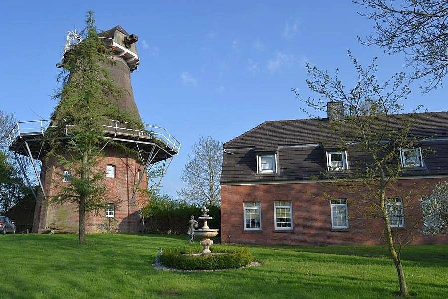 Schöne 76qm Og-Ferienwohnung für 4 Personen + Hunde an der Uttumer Mühle