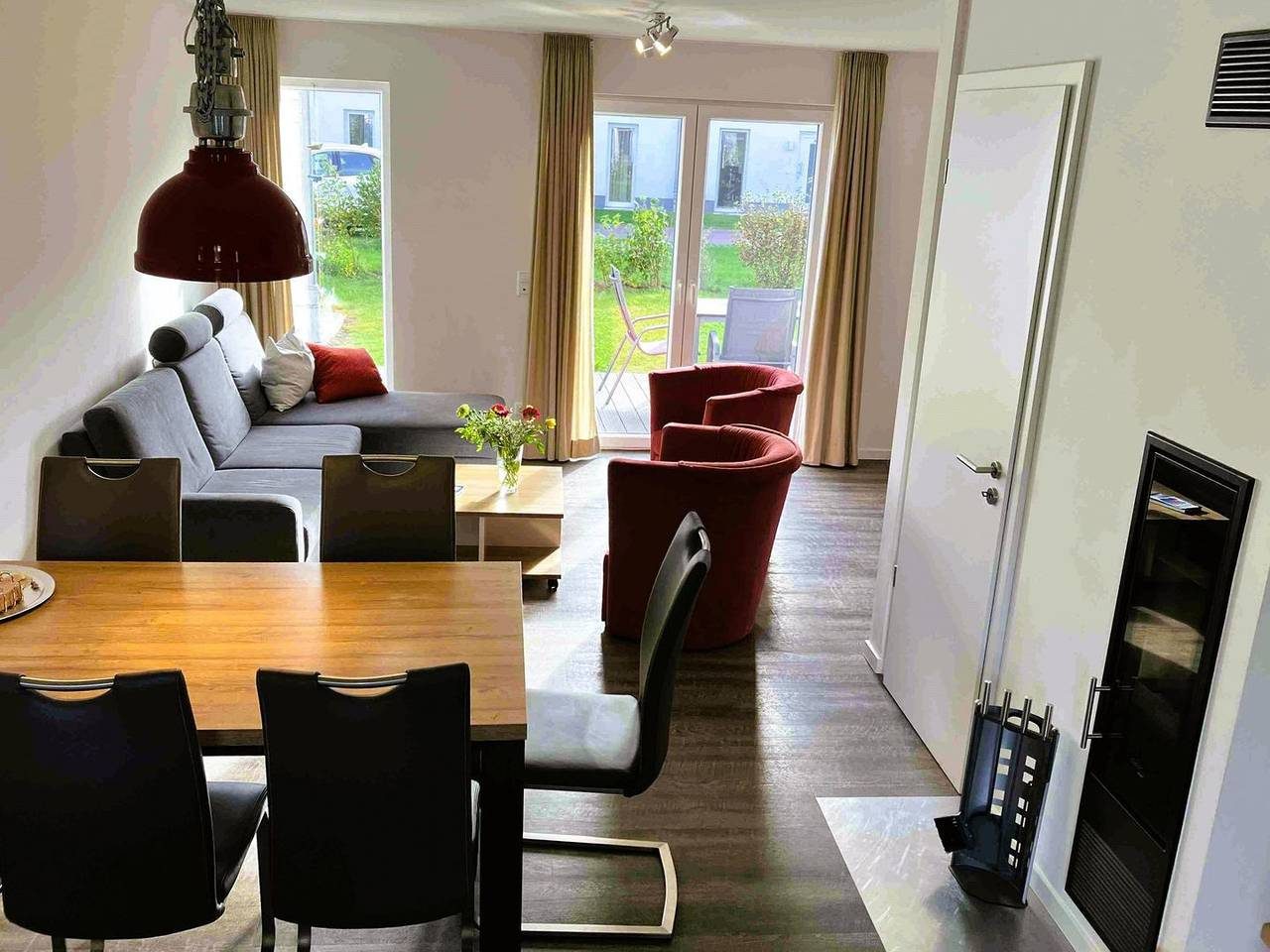 Gepflegtes Ferienhaus, Sauna, Süd-Terrasse, Loggia mit Meerblick, Wäschepakete — Bild 4
