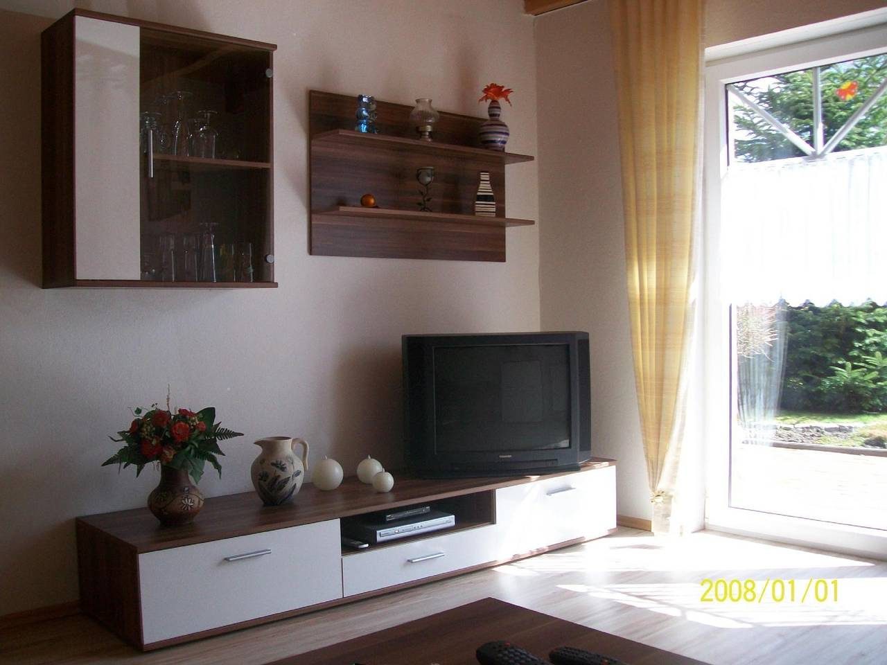 Ferienhaus mit umfriedetem Garten und Terrassen — Bild 5