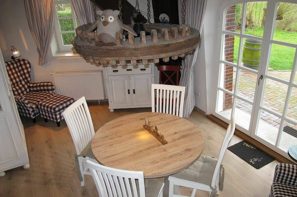Atemberaubendes alleinstehendes Ferienhaus mit  W-Lan, Tv, Terrasse, Haustiere erlaubt und Parkplatz — Bild 5